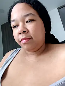 Snapshot of XMara chatting on 01/19/25, 08:51 XMara online show from 01/19/25, 08:51