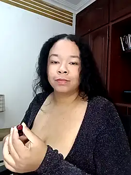 Snapshot of XMara chatting on 01/24/25, 07:49 XMara online show from 01/24/25, 07:49