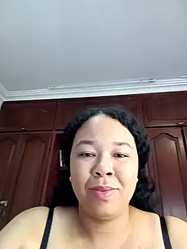 Snapshot of XMara chatting on 01/27/25, 11:11 XMara online show from 01/27/25, 11:11