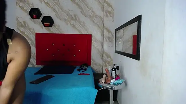 Snapshot of issa__love chatting on 12/20/25, 12:12 issa love online show from 12/20/25, 12:12