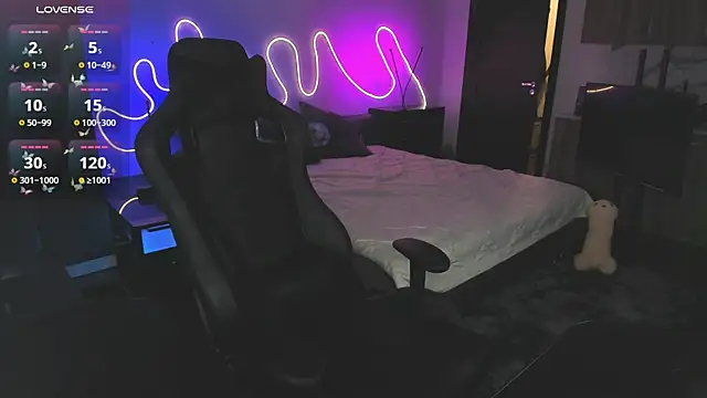 Snapshot of Brad_Maloney chatting on 11/04/25, 06:29 Brad Maloney online show from 11/04/25, 06:29