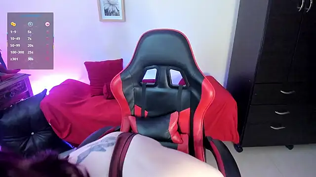 Snapshot of Ammy_lee_69 chatting on 12/18/25, 06:03 Ammy lee 69 online show from 12/18/25, 06:03