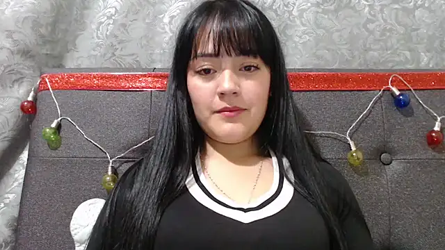 Snapshot of Alisha_99 chatting on 12/23/24, 03:29 Alisha 99 online show from 12/23/24, 03:29