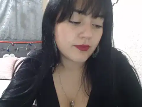 Snapshot of Alisha_99 chatting on 02/12/25, 04:12 Alisha 99 online show from 02/12/25, 04:12