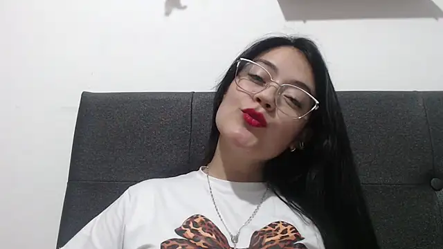 Snapshot of Alisha_99 chatting on 10/27/25, 01:09 Alisha 99 online show from 10/27/25, 01:09