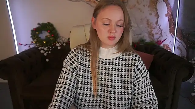 LylaYeess online show from 12/24/24, 05:34