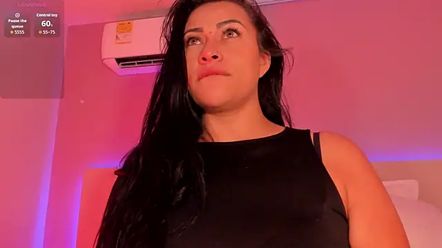 Snapshot of Miss_Ambeer chatting on 09/17/25, 11:56 Miss Ambeer online show from 09/17/25, 11:56