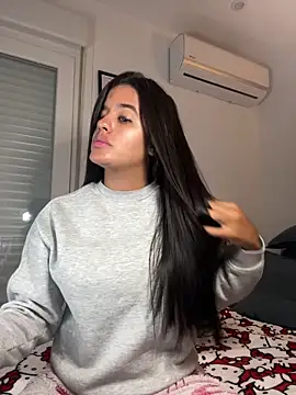 EmelyRogers online show from 11/05/25, 07:14