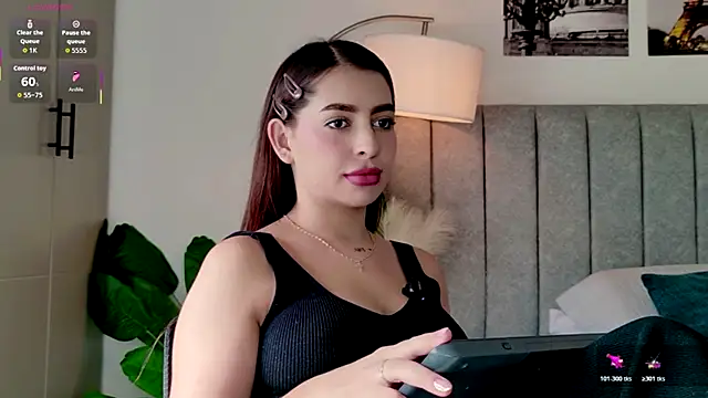 caralella online show from 03/18/26, 08:34