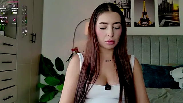 caralella online show from 03/29/26, 08:42