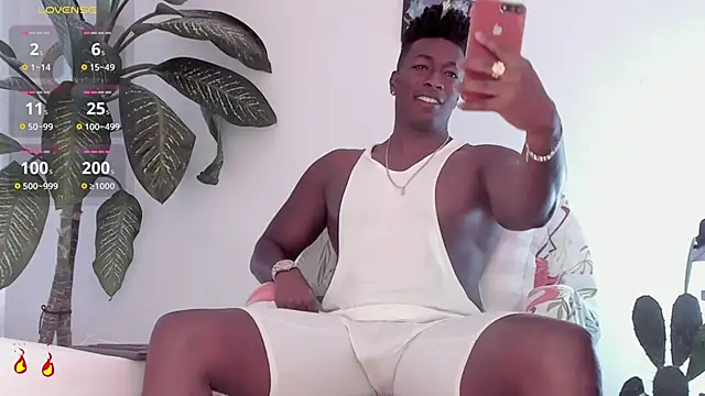 Snapshot of michaell_james7 chatting on 03/24/26, 07:08 michaell james7 online show from 03/24/26, 07:08