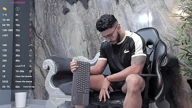 Liam Kleiin online show from 01/10/25, 11:33