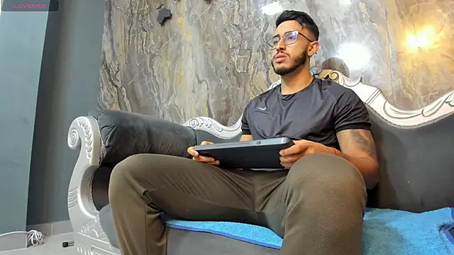 Liam Kleiin online show from 03/21/25, 11:33