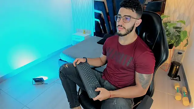 Liam Kleiin online show from 12/03/25, 11:30