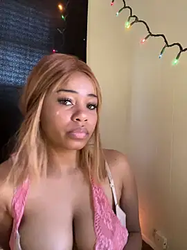 Snapshot of lovekaylaa chatting on 11/15/25, 04:58 lovekaylaa online show from 11/15/25, 04:58