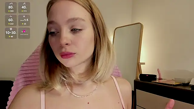  LISA BABYMETAL  online show from 12/03/24, 12:49