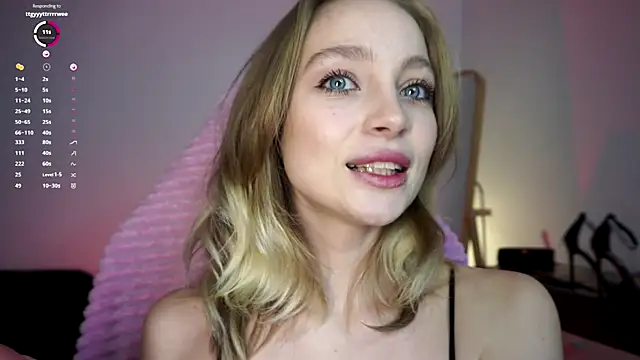  LISA BABYMETAL  online show from 12/15/24, 11:45