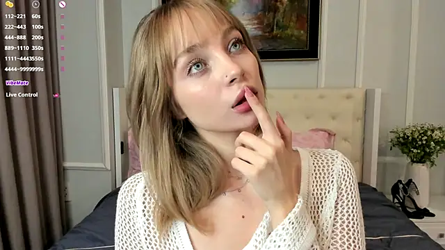  LISA BABYMETAL  online show from 12/20/25, 08:10