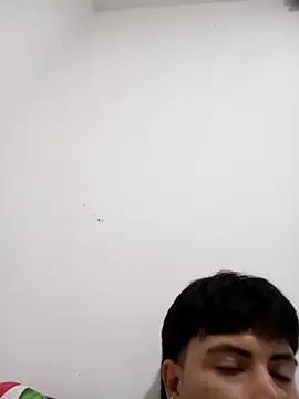 Snapshot of Bxby-young chatting on 04/30/26, 03:13 Bxby-young online show from 04/30/26, 03:13