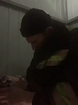 Snapshot of Boysex227 chatting on 12/27/24, 08:13 Boysex227 online show from 12/27/24, 08:13