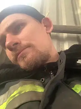 Snapshot of Boysex227 chatting on 01/04/25, 10:16 Boysex227 online show from 01/04/25, 10:16