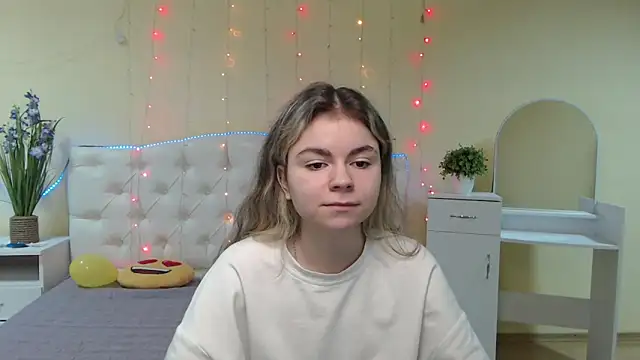 TinaRedly online show from 01/20/25, 06:32