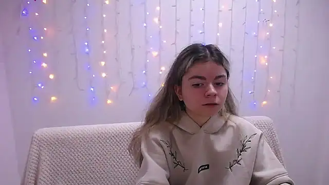 TinaRedly online show from 01/26/25, 06:06