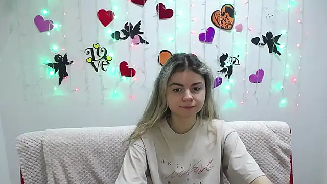 TinaRedly online show from 01/31/25, 12:50