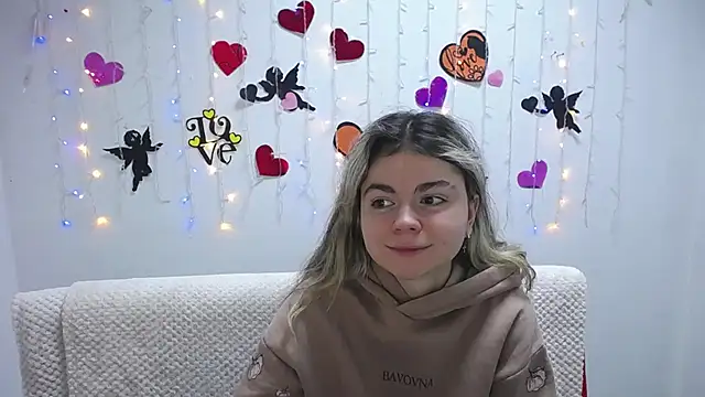 TinaRedly online show from 01/31/25, 09:48