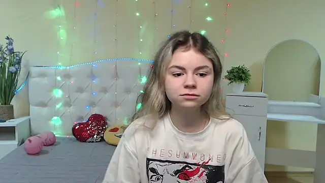 TinaRedly online show from 02/02/25, 10:24