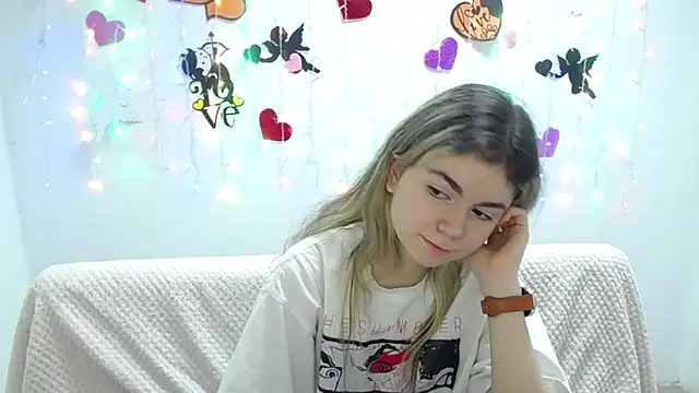 TinaRedly online show from 03/01/25, 04:47