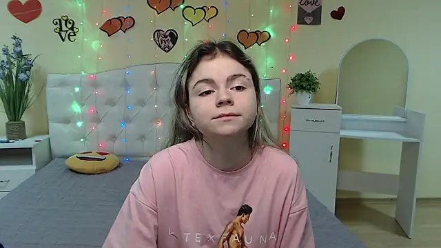 TinaRedly online show from 03/08/25, 01:03