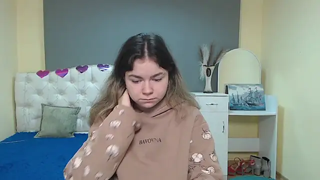 TinaRedly online show from 10/12/25, 05:50