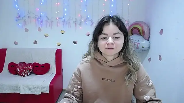 TinaRedly online show from 10/13/25, 05:24