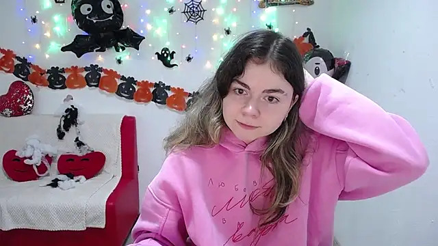 TinaRedly online show from 10/27/25, 06:12