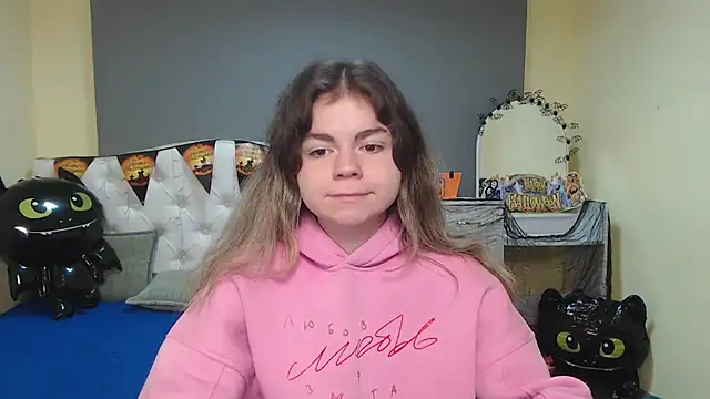 TinaRedly online show from 11/04/25, 06:45