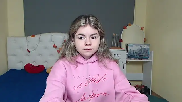 TinaRedly online show from 11/20/25, 06:57