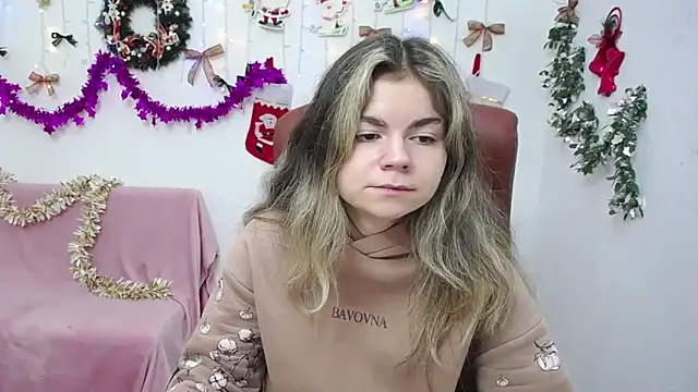 TinaRedly online show from 12/20/25, 06:48