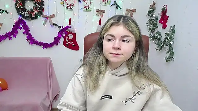 TinaRedly online show from 01/05/26, 06:44