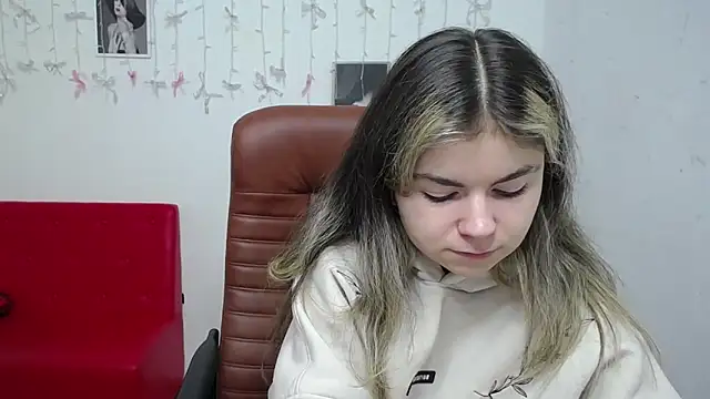 TinaRedly online show from 01/13/26, 06:24