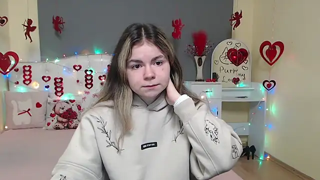 TinaRedly online show from 02/01/26, 06:28