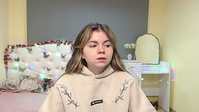 TinaRedly online show from 02/18/26, 08:38