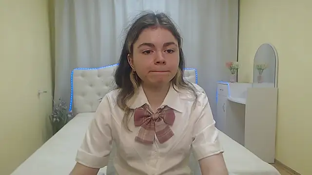 Snapshot of TinaRedly chatting on 07/02/26, 05:41 TinaRedly online show from 07/02/26, 05:41