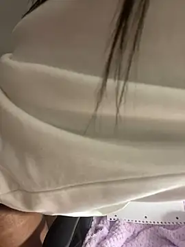 Snapshot of kellya_ chatting on 01/03/25, 05:17 kellya online show from 01/03/25, 05:17