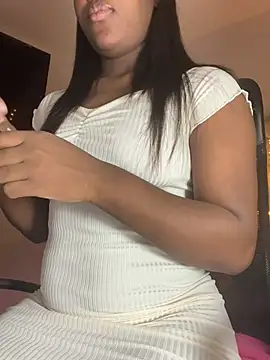 Snapshot of kellya_ chatting on 01/12/25, 10:22 kellya online show from 01/12/25, 10:22