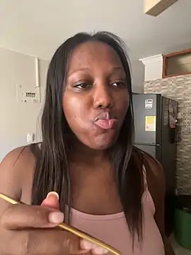 Snapshot of kellya_ chatting on 01/23/25, 01:35 kellya online show from 01/23/25, 01:35