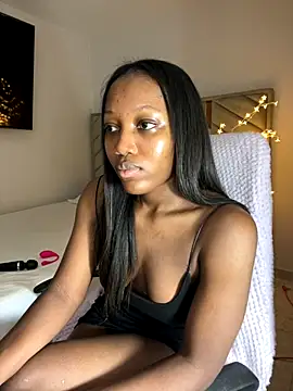 Snapshot of kellya_ chatting on 11/30/25, 12:14 kellya online show from 11/30/25, 12:14