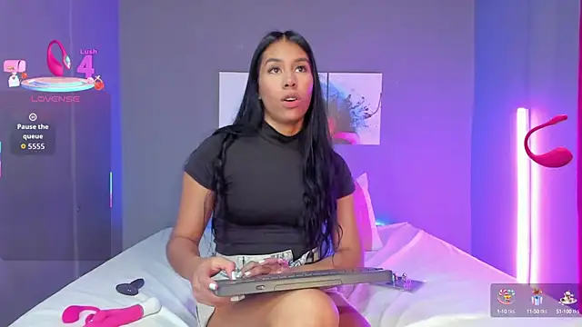 Snapshot of MadissonShakur chatting on 10/07/25, 05:21 MadissonShakur online show from 10/07/25, 05:21