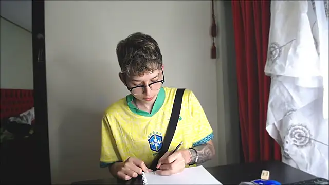  Thomas hot  online show from 12/26/24, 06:33