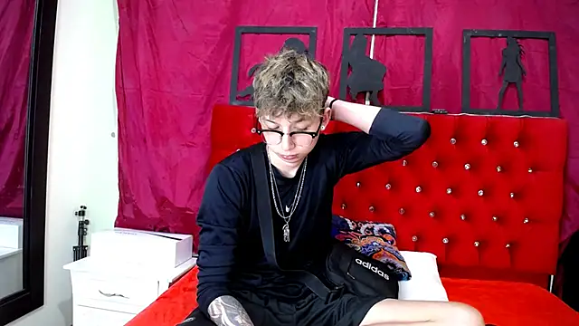  Thomas hot  online show from 02/16/25, 12:19